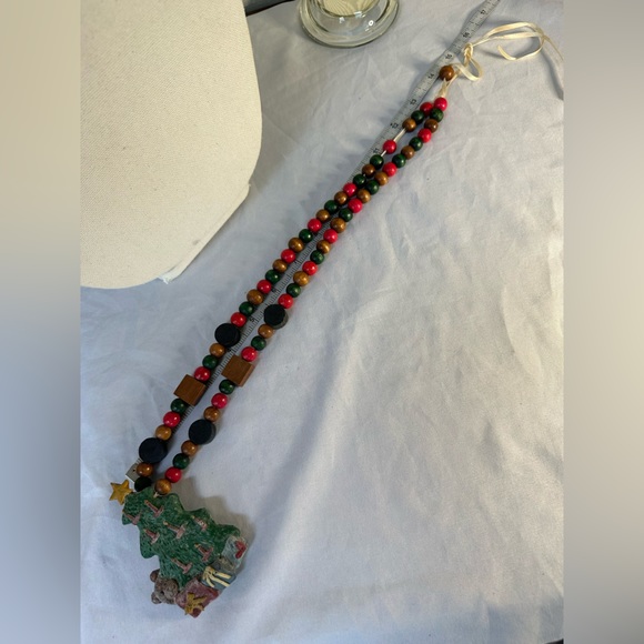 Older handmade Christmas tree necklace - Picture 3 of 4